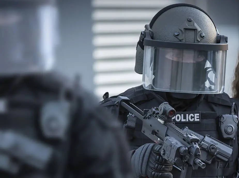 Ulbrichts titanium helmets are quite popular in European police organizations. Various special forces are using them, also. are quite popular in European police organizations. Various special forces are using them, also.