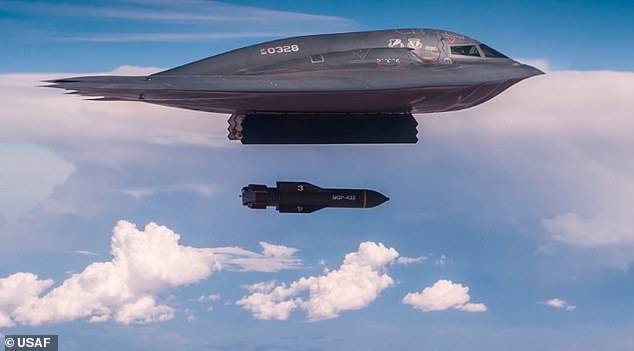 B2 and an Bunker Bomb (Image: US Air Force)
