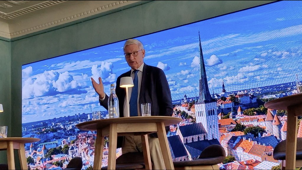 Carl Bildt in Tallinn, at the Swedish Embassy, on June 2nd, 2026. (Image: NDR)